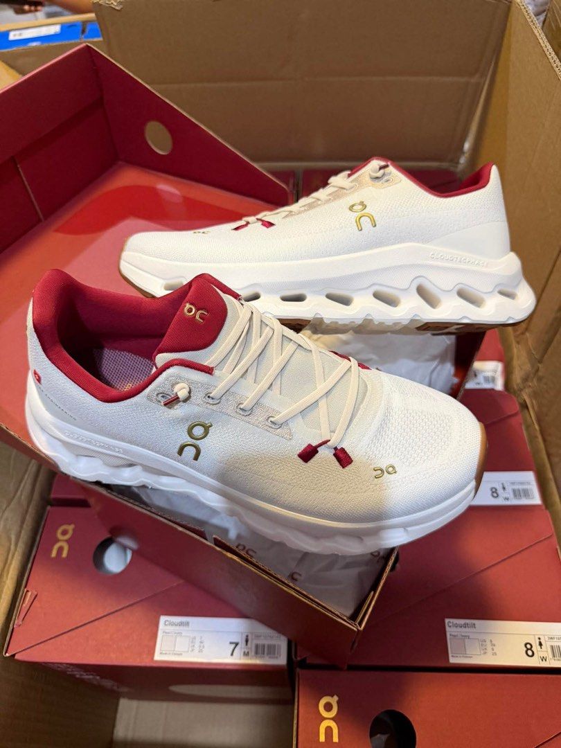 Oncloud Tilt Sneakers (Category: Sneakers) located in Manila. Submitted by aiman_sole5 (Listing ID 1437218980, Image 2). Description: ₱1,650 Available size: 36, 37, 38, 39, 40 With box only! 📍Imus, Cavite - Lalamove - JNT (₱85 sf around metro manila).