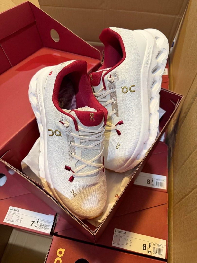 Oncloud Tilt Sneakers (Category: Sneakers) located in Manila. Submitted by aiman_sole5 (Listing ID 1437218980, Image 1). Description: ₱1,650 Available size: 36, 37, 38, 39, 40 With box only! 📍Imus, Cavite - Lalamove - JNT (₱85 sf around metro manila).