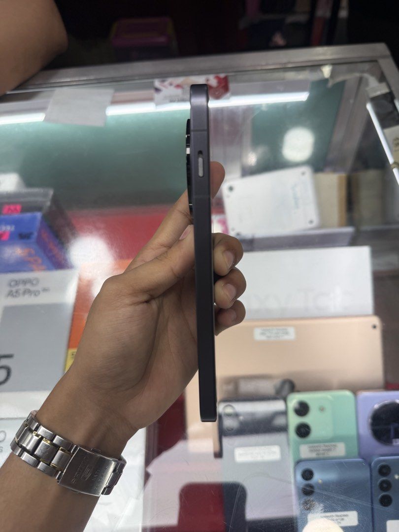 Oppo Find X8 256gb Smartlocked NTC Complete (Category: OPPO) located in San Juan City. Submitted by javedsgadgetshop (Listing ID 1437350971, Image 3). Description: INSTALLMENT OPTIONS : SPAY LATER / GGIVES / CREDIT CARD! WE BUY AND SELL SO PWEDE MAGBINTA OR SWAP ! Quick Specs : 24,999 💵 Oppo Find X8 •128gb •NTC Variant •Good batt health •Smartlocked •95% Smoothness •No hidden issue | No Repaired •100% Authentic | Not Refurbished •w/ Box Charger 