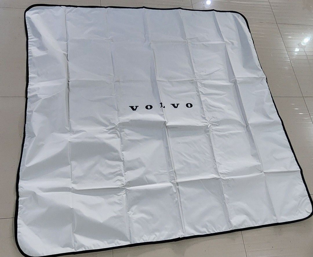 Volvo Picnic Mat (Category: Exercise Mats) located in Baguio. Submitted by coffeesilvershadow_28 (Listing ID 1437390927, Image 1). Description: - From Korean box- Like new, with minimal stain lang as seen in the picture - Size: 1450×1450mm - Water repellant coated fabric mat - Baguio dropping - Jnt shipping- Payment first plus sf before shipping.