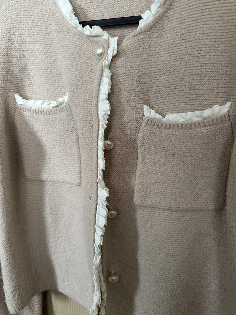 Pink Knit Formal Cardigan/Blazer (Category: Coats, Jackets and Outerwear) located in Pasig City. Submitted by beabadoobeee (Listing ID 1437273122, Image 2). Description: - soso pretty! with pearl buttons - never used .