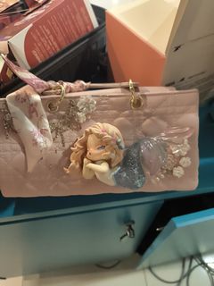 (Category: ) located in . Submitted by genxx_low_gmail (Listing ID 1437245160, Image 1). Description: .