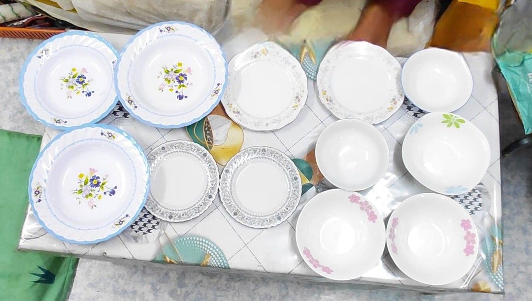 Plates and bowls