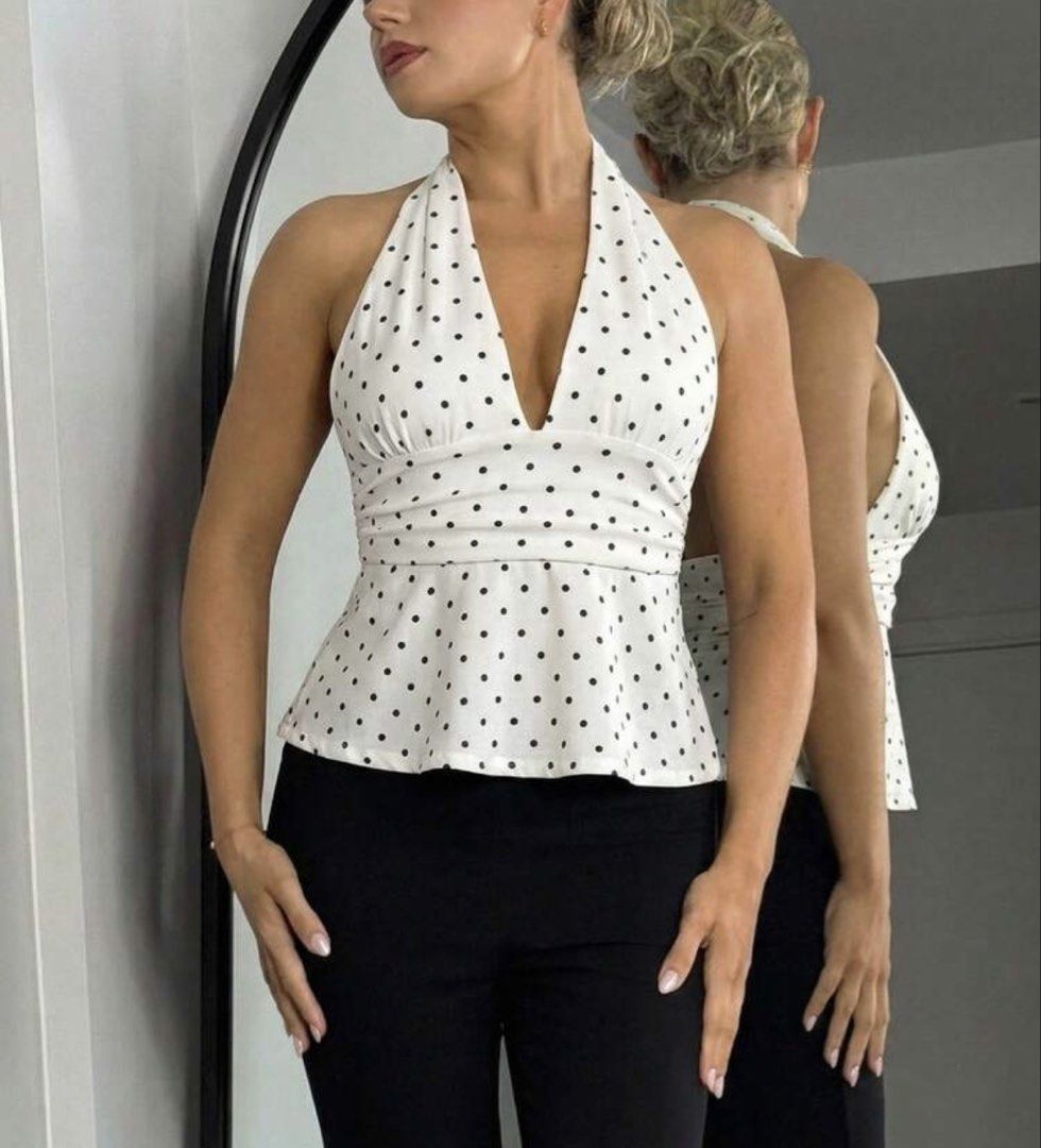 POLKA DOTS TOP WHITE (Category: Announcements) located in Manila. Submitted by lellvz (Listing ID 1437371878, Image 1). Description: Cute and classy polka dot top that’s comfy and easy to style ✨ size: XS HINDI KO PA PO NAGAGAMIT .