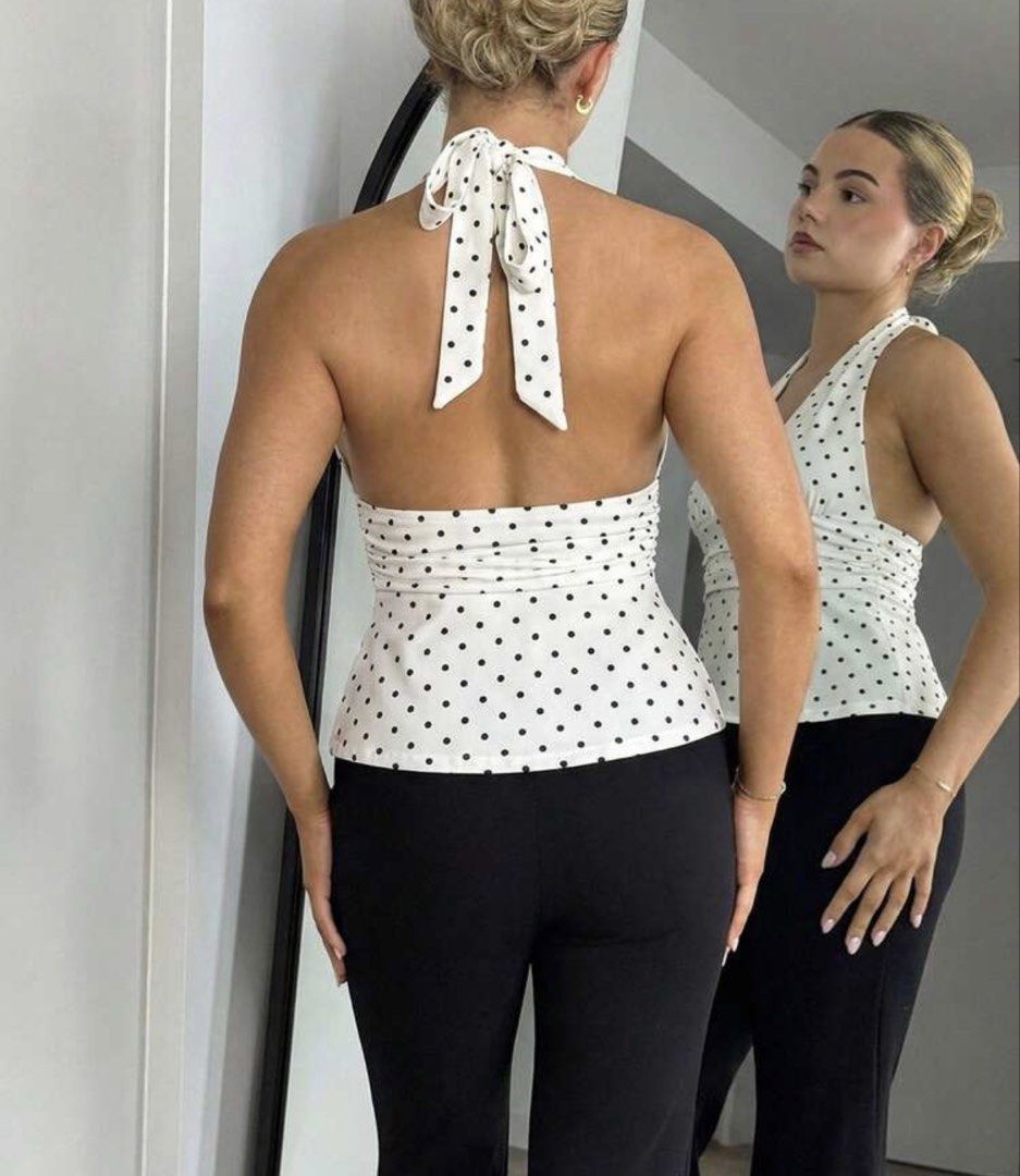 POLKA DOTS TOP WHITE (Category: Announcements) located in Manila. Submitted by lellvz (Listing ID 1437371878, Image 2). Description: Cute and classy polka dot top that’s comfy and easy to style ✨ size: XS HINDI KO PA PO NAGAGAMIT .