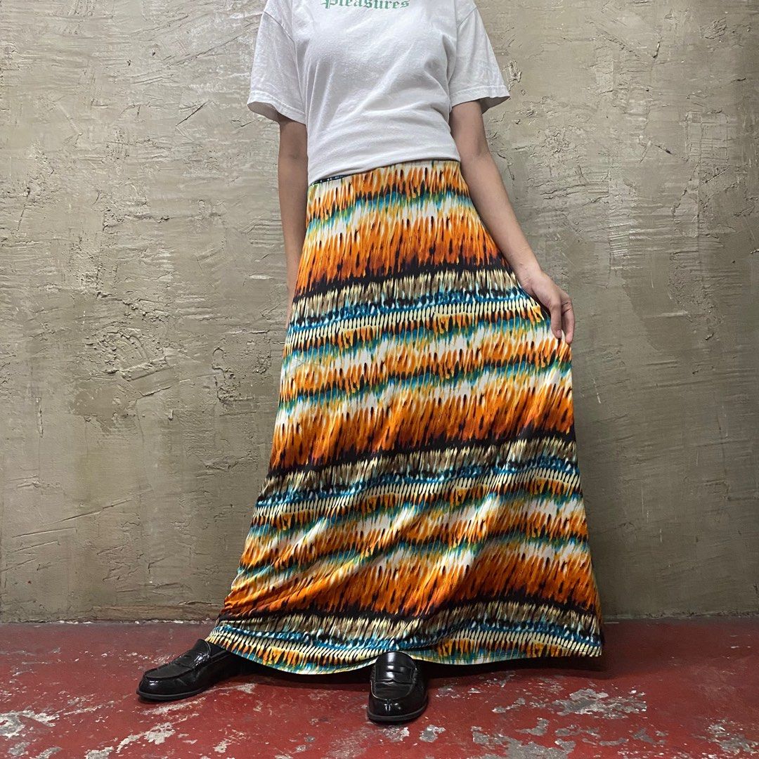 Robert Louis 🌸| Orange Garterized Zig zag Chevron Pattern Print Multi Color Maxi Skirt ‎ (Category: Skirts) located in Bulacan. Submitted by orc.ph (Listing ID 1437250042, Image 2). Description: Robert Louis 🌸| Orange Garterized Zig zag Chevron Pattern Print Multi Color Maxi Skirt ‎ ‎Material Used: Polyester ‎- Orange ‎- Multi Color ‎- Maxi Skirt ‎- Zigzag Chevron Pattern Print ‎- Garterized ‎- Beachwear ‎-Size: L-XL ‎-Waistline: 35-39 ‎-Length