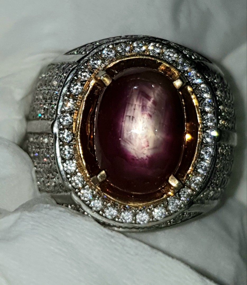 ruby star (Category: Jewelry) located in Singapore. Submitted by verovino1103590 (Listing ID 1437271829, Image 3). Description: ruby star with silver .