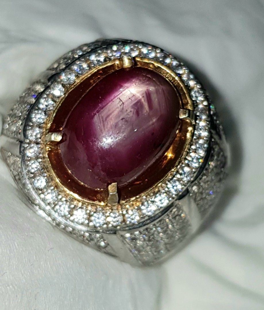 ruby star (Category: Jewelry) located in Singapore. Submitted by verovino1103590 (Listing ID 1437271829, Image 2). Description: ruby star with silver .