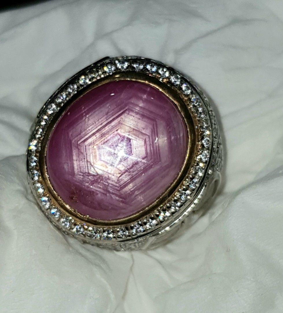 ruby star (Category: Jewelry) located in Singapore. Submitted by verovino1103590 (Listing ID 1437272648, Image 1). Description: ruby star with ring silver micro.