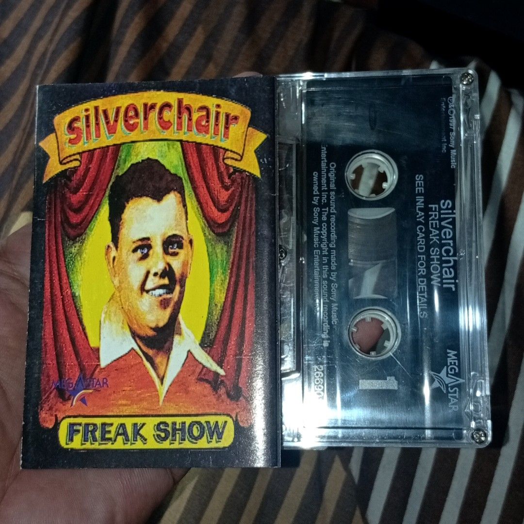 Silverchair - Freakshow Cassette Saudi Pressing (Category: CDs & DVDs) located in Manila. Submitted by back_to_the_thrift (Listing ID 1437360561, Image 1). Description: - Mint Tape and inlays no molds - White marker small name on inlay see pic - Rare Saudi pressing Original .