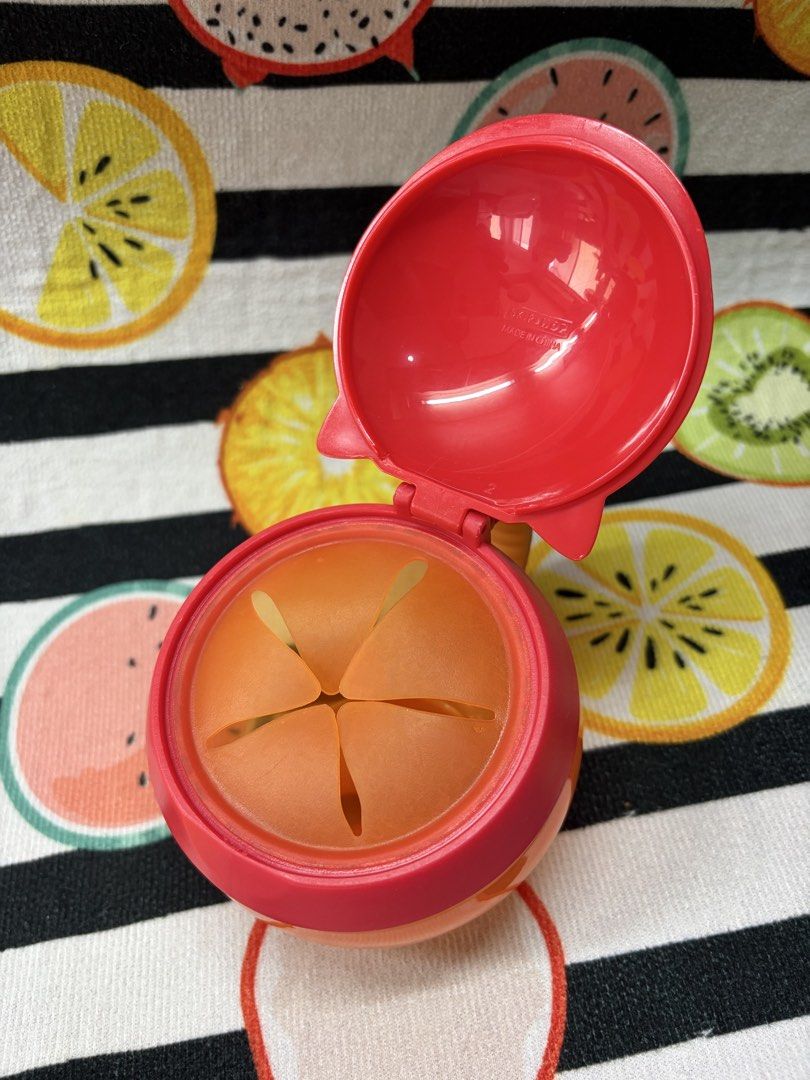 Skiphop snack box (Category: Weaning & Toddler Feeding) located in Manila. Submitted by thekidshop (Listing ID 1437333732, Image 2). Description: .