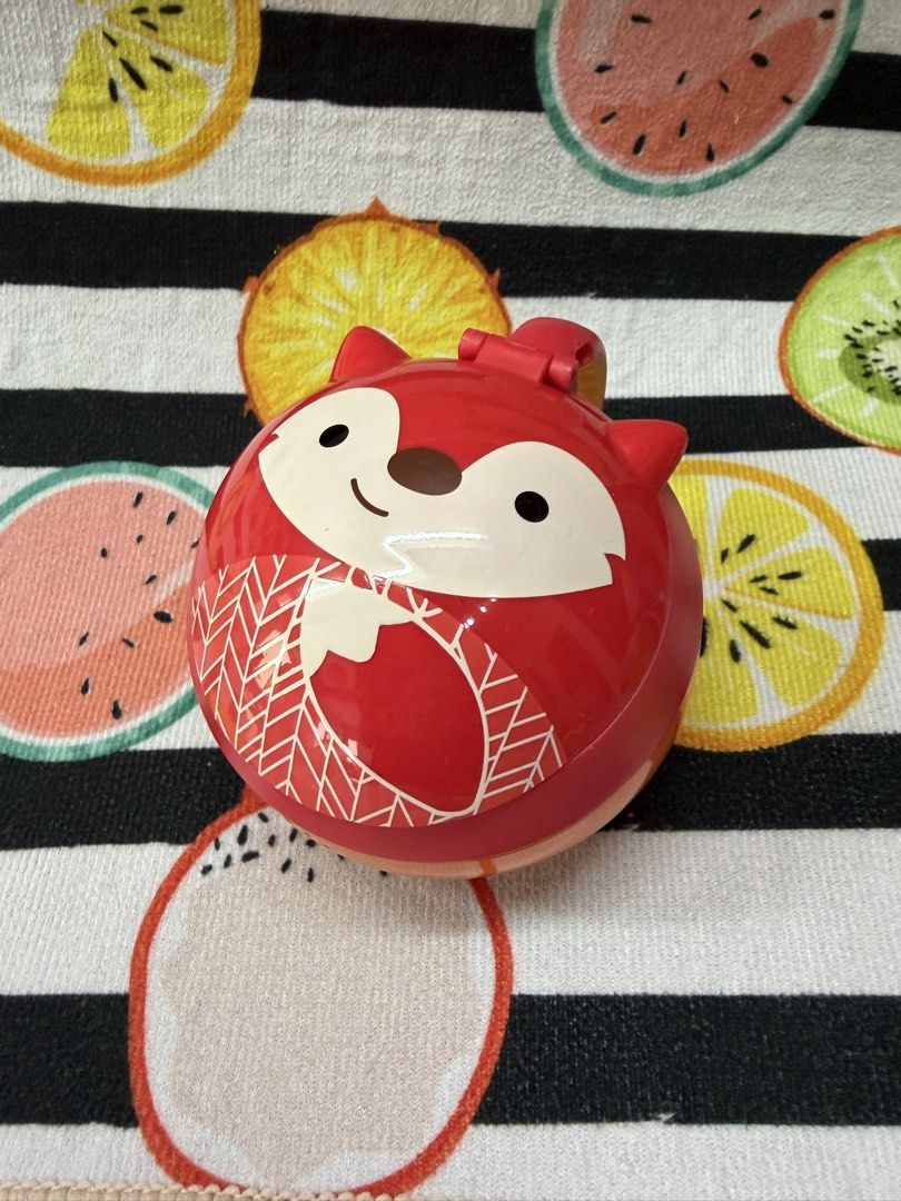 Skiphop snack box (Category: Weaning & Toddler Feeding) located in Manila. Submitted by thekidshop (Listing ID 1437333732, Image 1). Description: .