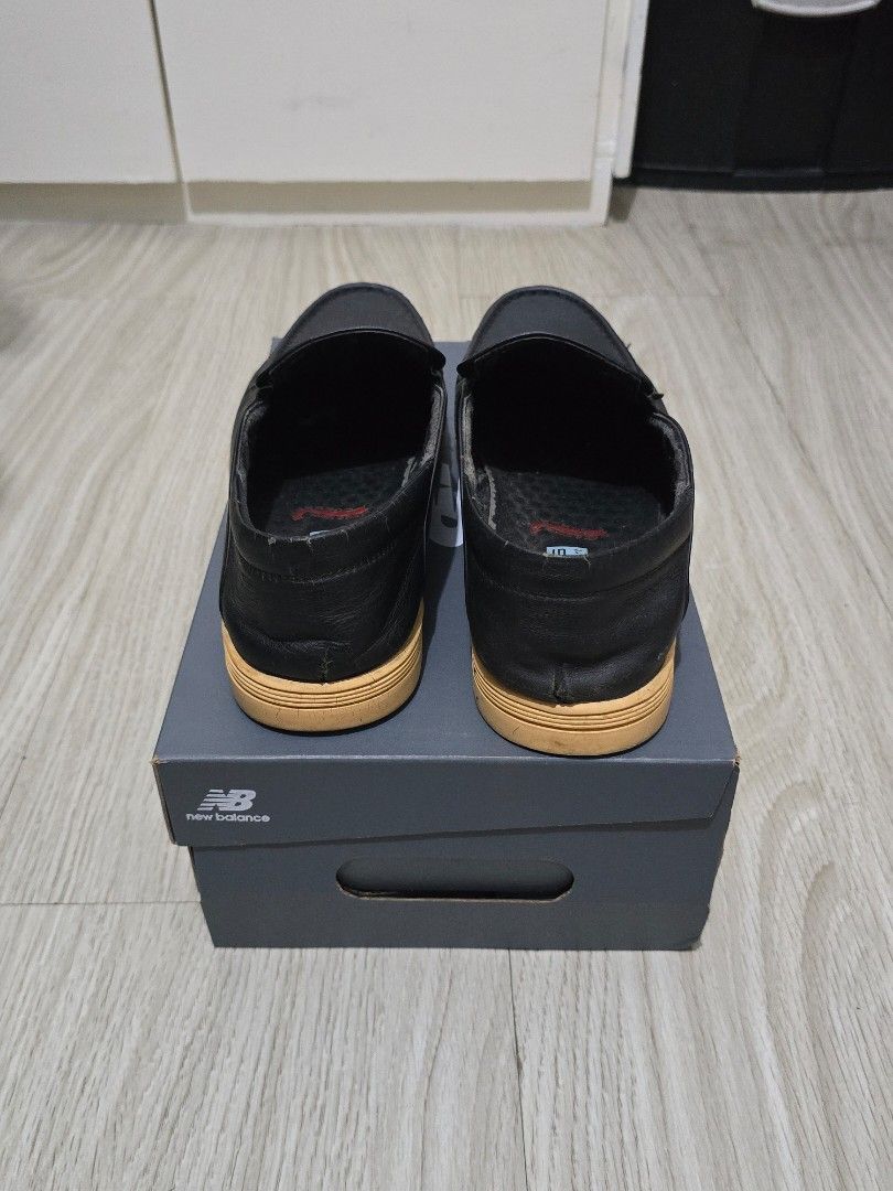 Sledgers Black Slip-On Loafers (Category: Casual Shoes) located in Paranaque City. Submitted by ausev (Listing ID 1437328930, Image 2). Description: Sledgers Black Slip-On Loafers Brand: Sledgers Color: Black with gum sole Size: 42 Style: Slip-on loafers Condition is used but still wearable with plenty of life left Signs of wear include: -Creasing on the leather -Wear on inner lining/insole edges -Minor scuffs around the shoes -Soles show normal 