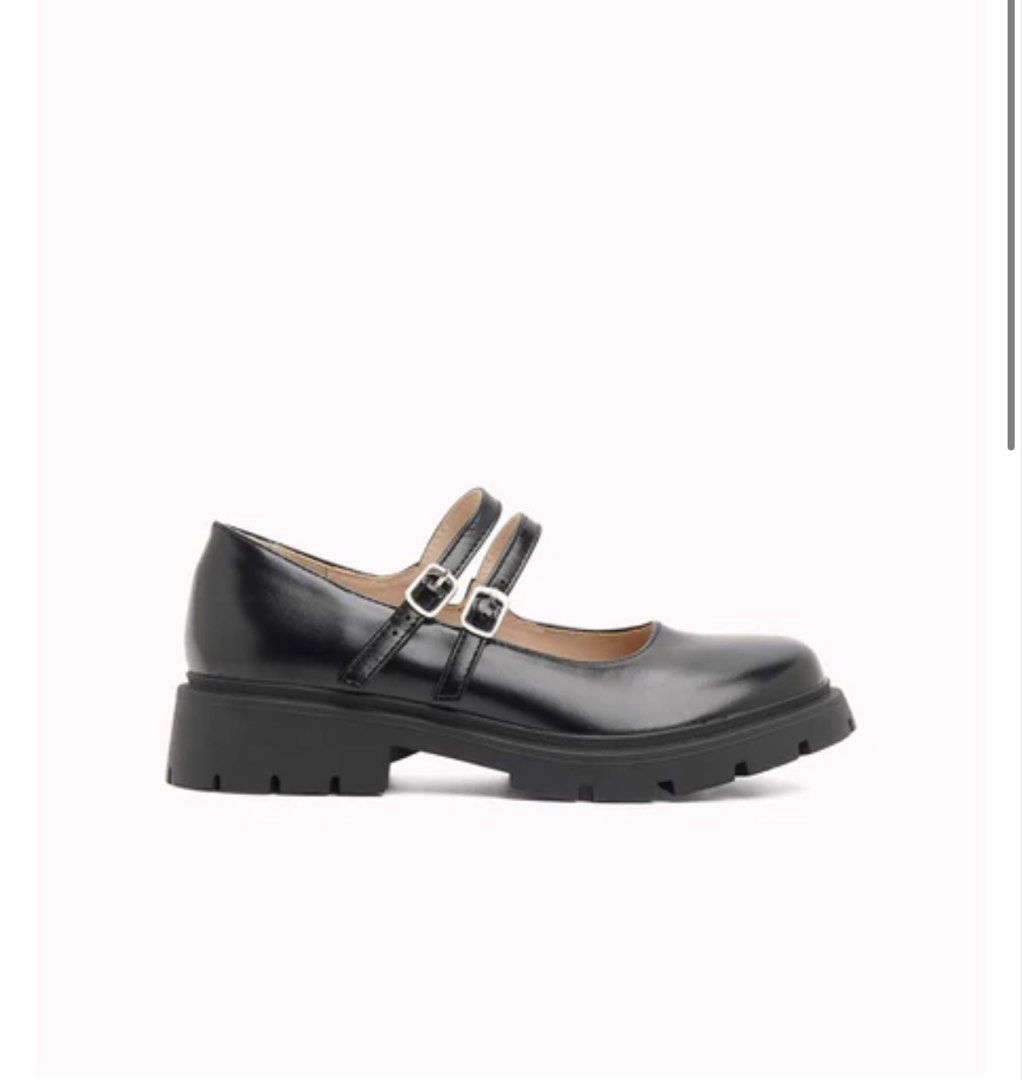 SOFAB DREA Black Mary Jane Shoes (Category: Heels) located in Quezon City. Submitted by closetbyellie_ (Listing ID 1437384657, Image 2). Description: Original Sofab DREA Black Mary Jane shoes - Synthetic leather material - Synthetic lining - Hook and buckle fastening - Double-strap design Used but not abused Original price is ₱1,499 MODE OF PAYMENT : gcash or bank transfer DELIVERY : lalamove or grab.