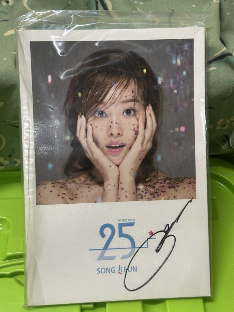 Song Ji Eun 25 Signed Album (Category: K-Wave Merchandise) located in Manila. Submitted by declutteringlot (Listing ID 1437315258, Image 1). Description: From mwave meet and greet .