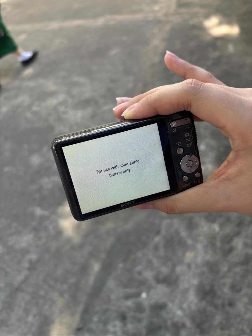 Sony Cybershot DSC-W630 (Category: Cameras) located in Las Pinas. Submitted by mariahyu52095 (Listing ID 1437367914, Image 3). Description: Can negotiate - Sony Cyber-shot digital camera - 16.1 megapixel sensor -all buttons working -zoom is working -battery needs to be replaced -no card -fully functional -light scratches on body .