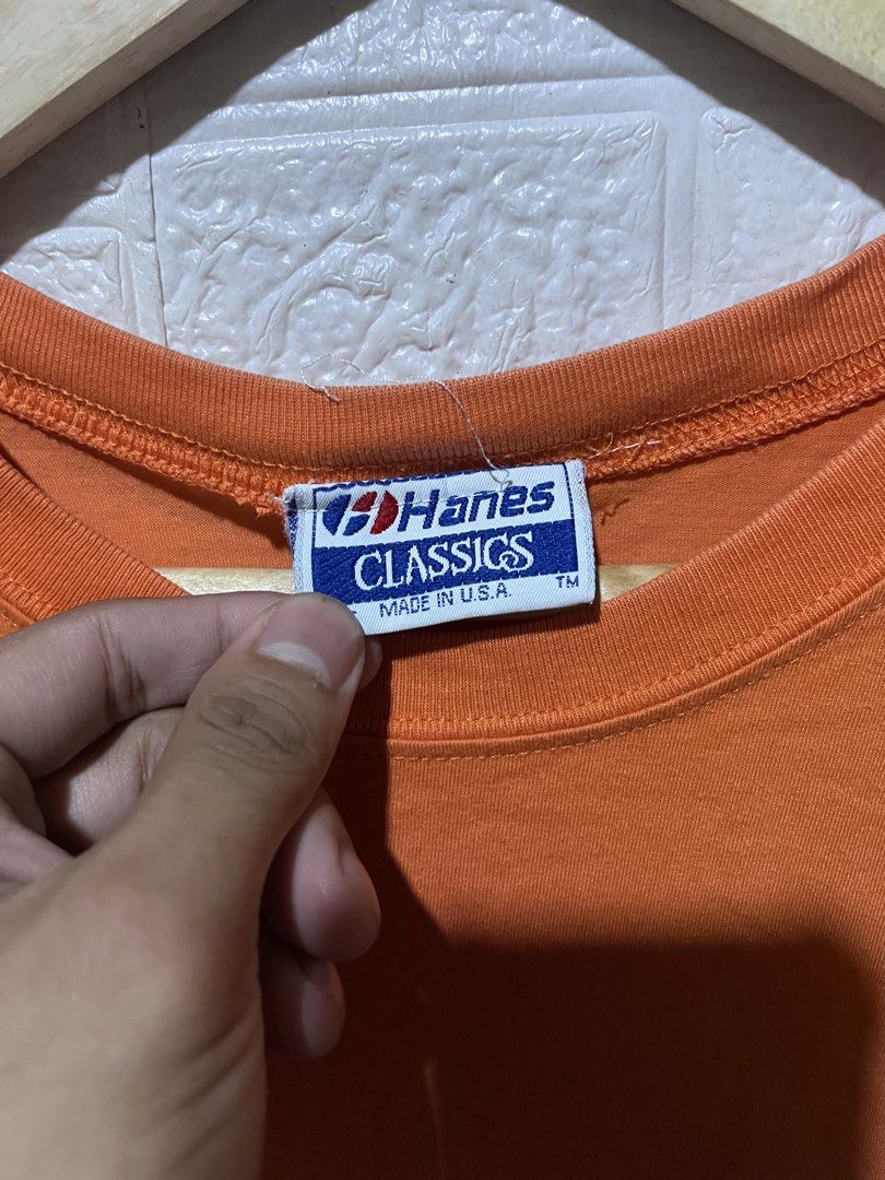 Southpole Hanes Classics Orange T-shirt (Category: Tshirts & Polo Shirts ) located in Quezon City. Submitted by davidso682 (Listing ID 1437330367, Image 3). Description: - Orange Southpole T-shirt - Features Southpole logo on front - Brand: Hanes Classics - Made in U.S.A. - Material: 50% cotton, 50% polyester - Style: Crew neck, short sleeves.