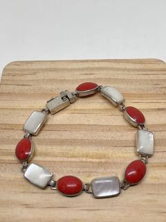 (Category: ) located in . Submitted by vintagetreasureby.mivida (Listing ID 1437329455, Image 1). Description: .