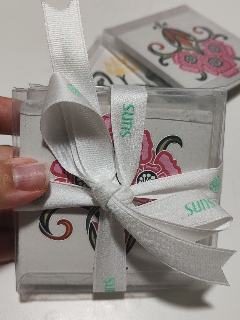 SUNS Floral Coaster Set - Brand New451003875433523201