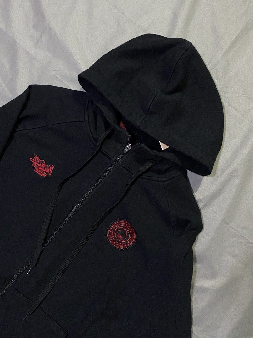 The Answer Strength Black Hoodie XL (Category: Hoodies) located in Manila. Submitted by _thriftanddrip (Listing ID 1437238414, Image 2). Description: Medium Like new ₱350 +sf Black hoodie with a full zip closure. Features a basketball graphic on the back with the words "The Answer Strength". The front has a small logo on the chest. The size tag indicates an XL size. The hoodie has a hood and long sleeves..
