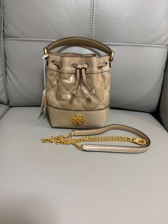 （分類：）位於 。 由 chchcherry 提交（商品編號 1437292538，圖片 1）。簡介： 。