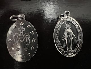 (Category: ) located in . Submitted by vientagefindz (Listing ID 1437357239, Image 1). Description: .