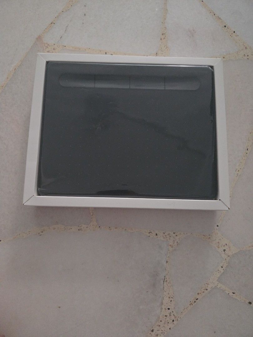 Wacom Intuos S Drawing Tablet451193606326855681