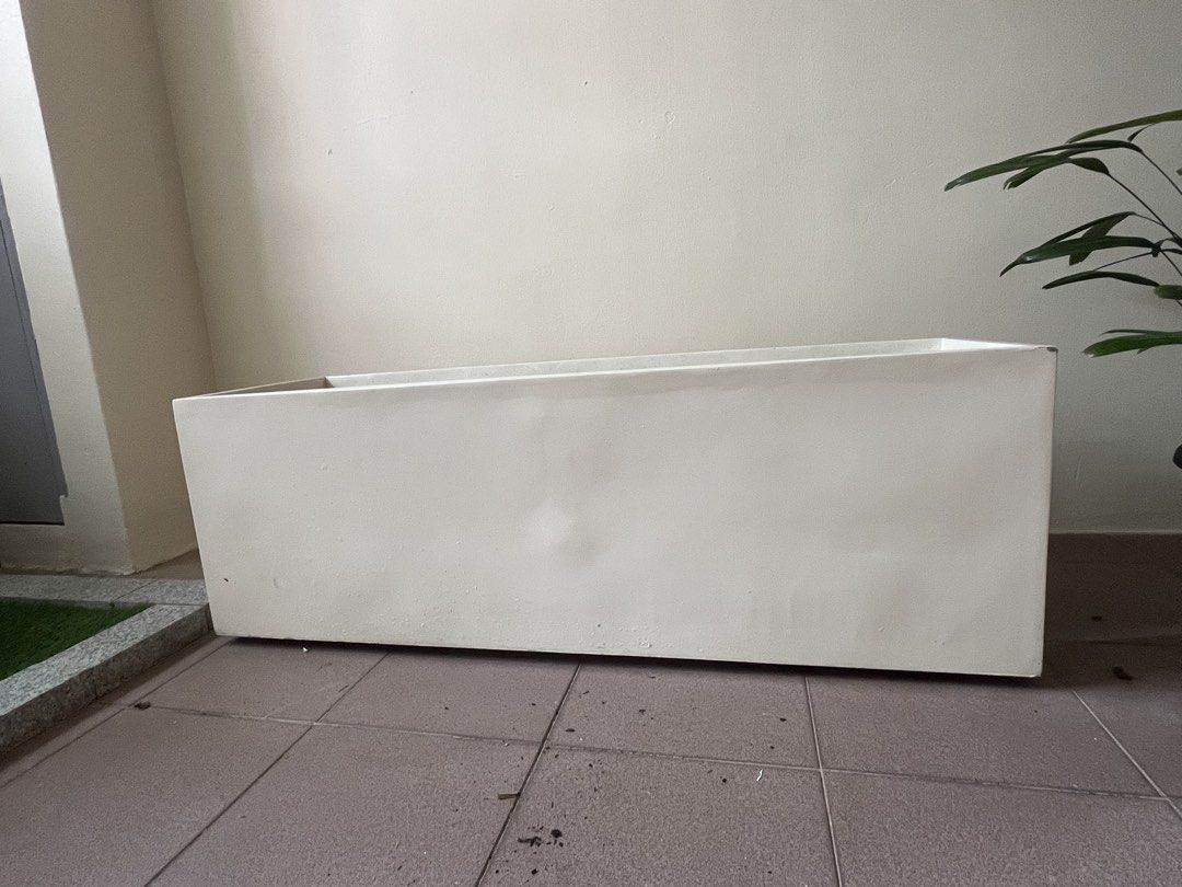 White Rectangular Fibreglass Planter451147945225768960