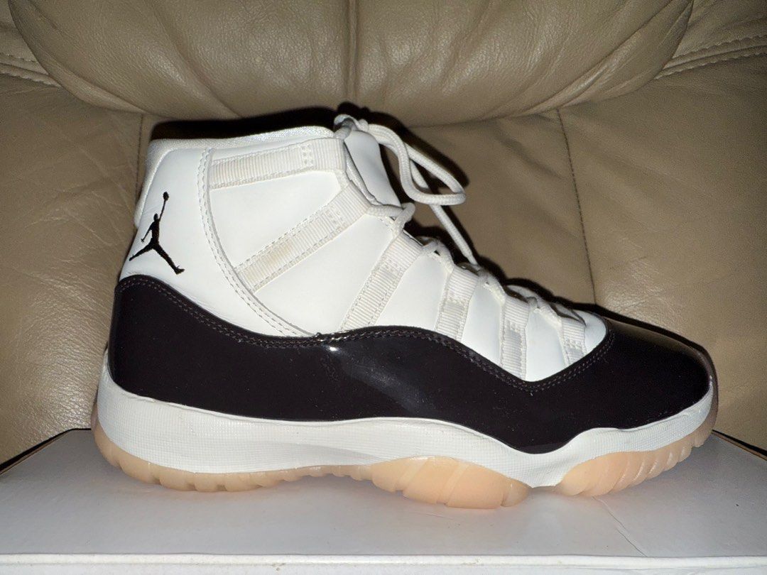 Air Jordan 11 Retro Neapolitan US 7.5W / 6.5M – Like New (Category: Sneakers & Footwear) located in Quezon City. Submitted by gooditems88 (Listing ID 1437286740, Image 1). Description: Air Jordan 11 Retro “Neapolitan” 🤎🤍 Authentic Air Jordan 11 Retro Neapolitan 🔥 Size: Women’s US 7.5 / Men’s US 6.5 / 25.5cm Condition: 9/10 – worn only 1–2x Complete with original box 📦 Very good condition, minimal signs of use. Selling because rarely used. Pri