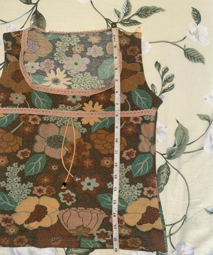 Y2K Boho Whimsical Floral top (Category: Sleeveless) located in Cavite. Submitted by bbbb444 (Listing ID 1437311209, Image 2). Description: !! NO WHEN WORN PHOTOS !! - fits xs - s - bought from another carouseller.