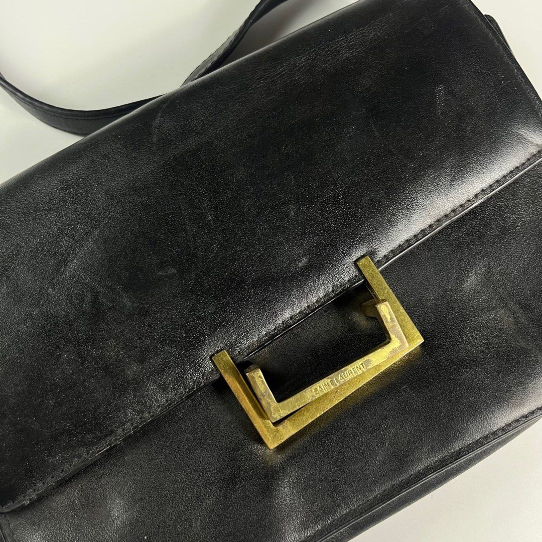 YSL LEATHER SHOULDER BAG✨ (Category: Cross-body Bags) located in Iloilo. Submitted by anonymous_ph (Listing ID 1437291025, Image 3). Description: YSL LEATHER SHOULDER BAG✨ SIZE-MEDIUM -WIDTH 10 -LENGTH 6.5 CLRTE:9.5/10 (MINIMAL SIGN OF USED) NO MAJOR FLAW DM📩.