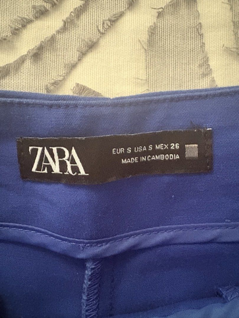 Zara Blue High Waisted Shorts (Category: Shorts) located in Antipolo. Submitted by theeditedcloset (Listing ID 1437282671, Image 2). Description: - Zara high-waisted shorts - Vibrant blue color - Size S (EUR S, USA S, MEX 26) .
