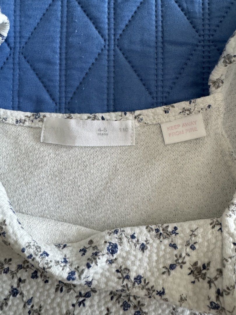 Zara Floral Dress - 4-5yo (Category: Babies & Kids Fashion) located in Quezon City. Submitted by ckllim (Listing ID 1437236529, Image 2). Description: .