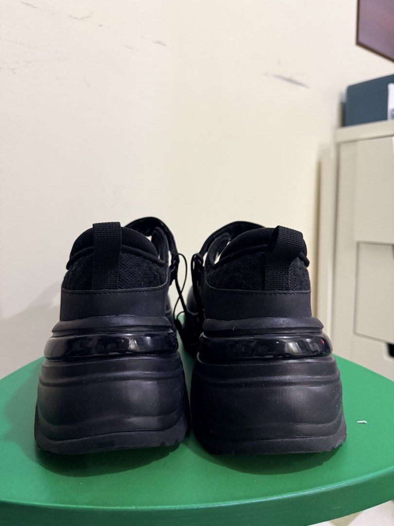 Zara Platform Mary Jane Shoes - Size 39 (Category: Sneakers) located in Quezon City. Submitted by wannederful (Listing ID 1437335831, Image 2). Description: - Zara Mary Jane shoes - Black platform style - Chunky sole - Strap closure - Size 39 - Zara logo on insole and sole.