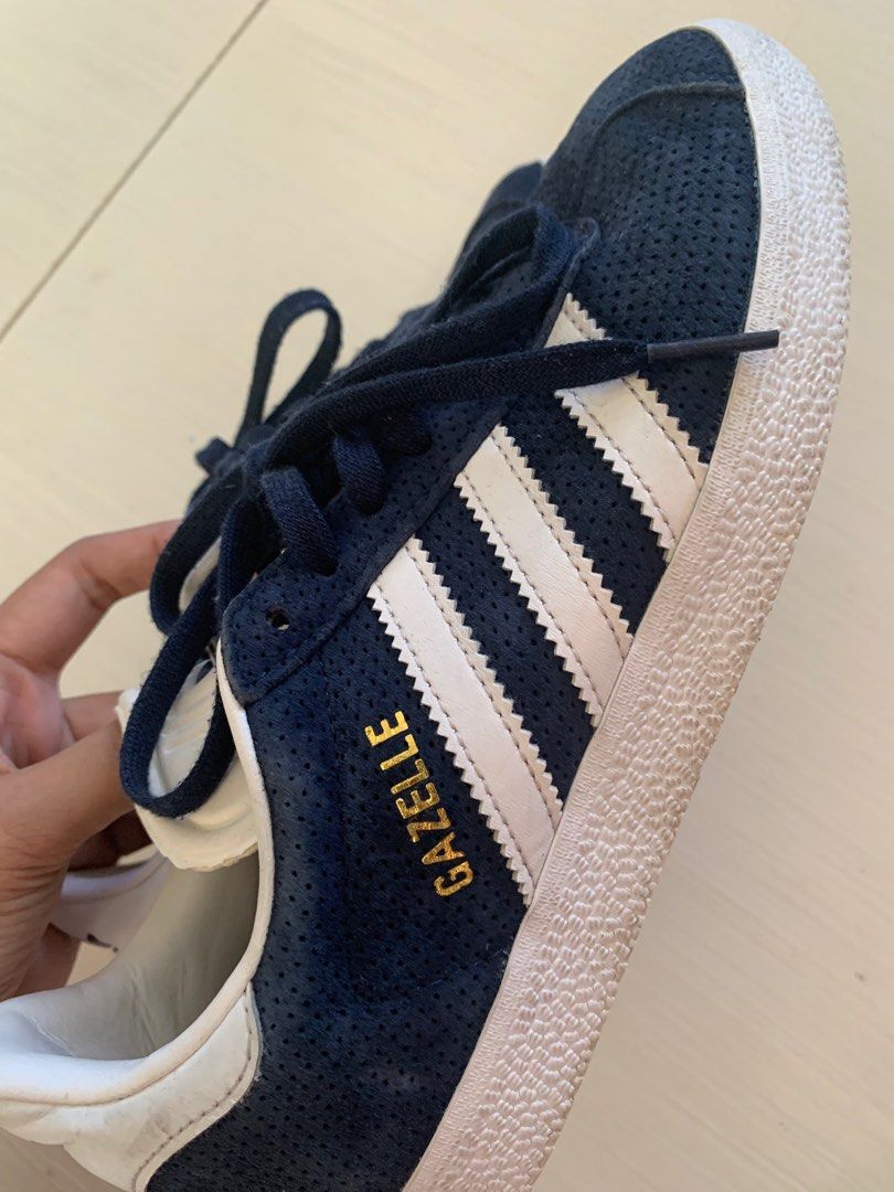 Adidas Gazelle (Category: Sneakers) located in San Luis. Submitted by dialopez (Listing ID 1437448692, Image 3). Description: .
