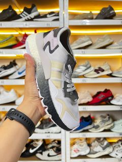 (Category: ) located in . Submitted by soletrip_footwear_trading (Listing ID 1437413952, Image 1). Description: .