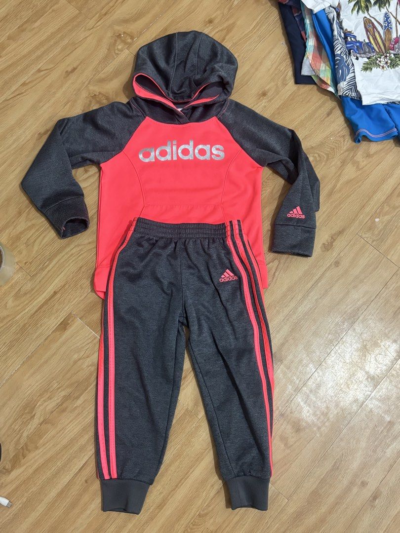 Adidas Tracksuit (Category: Babies & Kids Fashion) located in Valenzuela. Submitted by cmdgbaby (Listing ID 1437507104, Image 1). Description: Adidas Tracksuit In great condition. Received as a gift, authenticity not guaranteed..