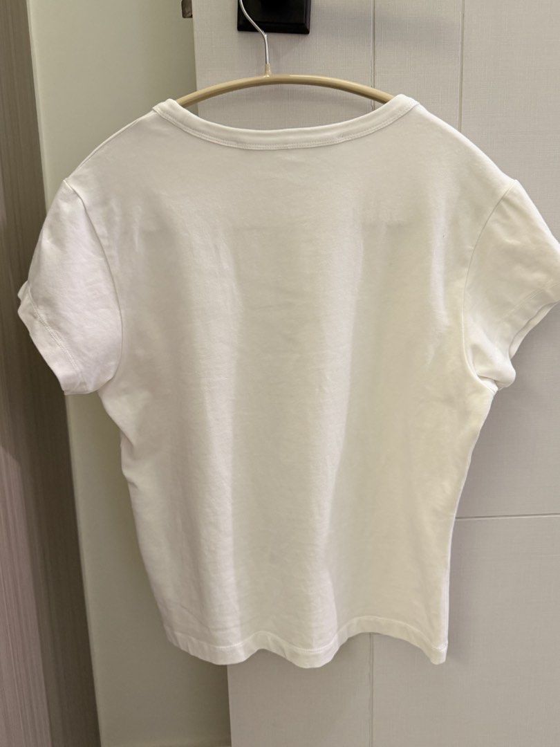 Alexanderwang （分類：服裝）位於 Hong Kong。 由 anitaanitali 提交（商品編號 1437419607，圖片 3）。簡介： Size S （胸43cm 衫長50cm) 有彈性，順豐到付。