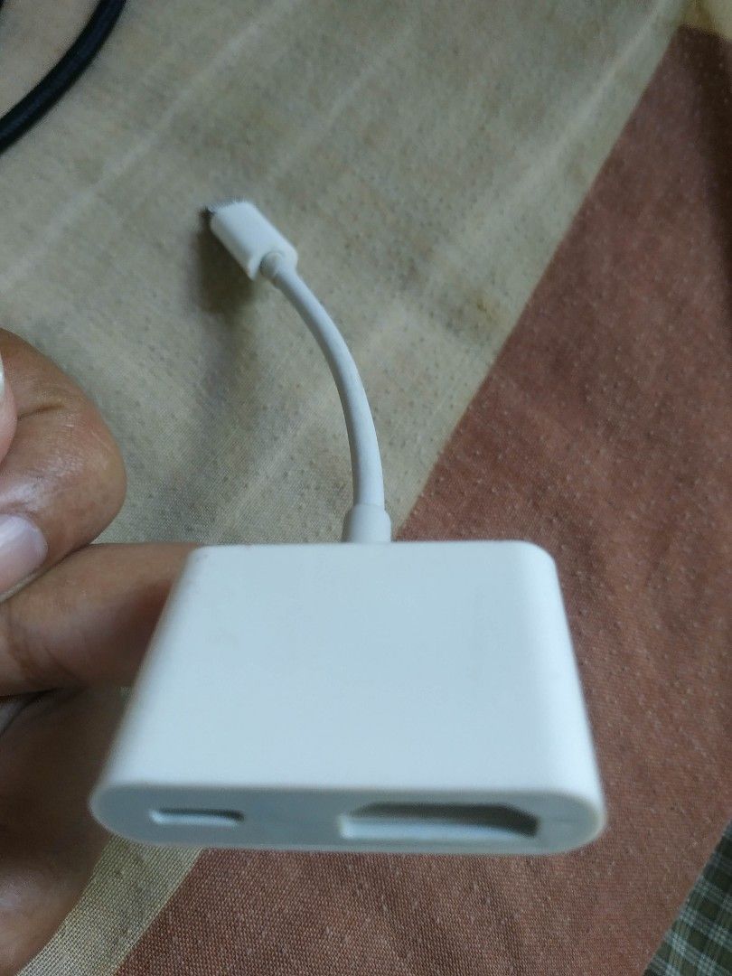 Apple and UGREEN Cables and Adapters452274809682022403