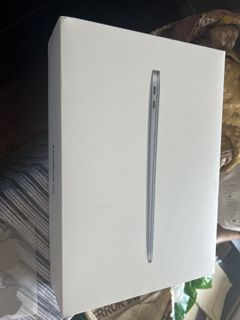 Apple MacBook Air Box458615303785031680