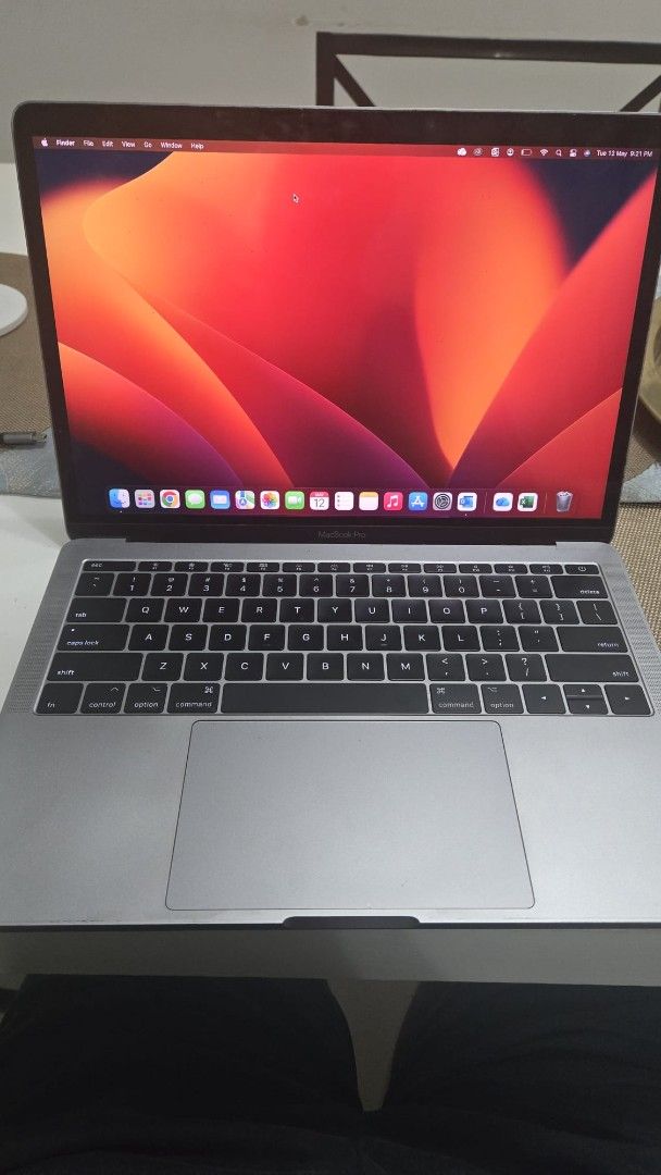 Apple MacBook Pro 13-inch (2017)452253883733135361