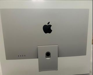 Apple Studio Display458918604613232640