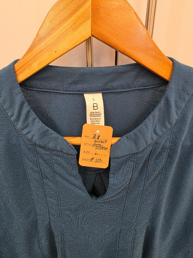 B Shirt Teal Blue Size L (Category: Blouses) located in Padre Garcia. Submitted by strikerz101 (Listing ID 1437500160, Image 1). Description: - Teal blue shirt - Brand: B - Size: L - V-neck design - Short sleeves - Soft material - With tag attached.