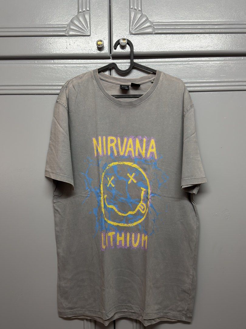 Bershka Nirvana Band Tee (Category: Tshirts & Polo Shirts ) located in Manila. Submitted by declutterbyecb (Listing ID 1437444029, Image 1). Description: Size: Medium -No Issues.
