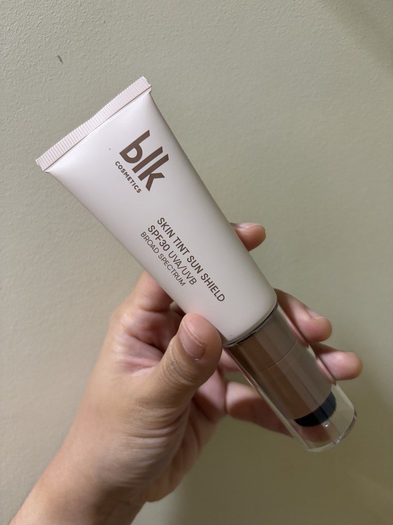 BLK SKIN TINT SHADE: VANILLA (Category: Makeup) located in Quezon City. Submitted by prettygoose99 (Listing ID 1437421703, Image 1). Description: Bought this for 649 sa sm baguio 2 days ago and di talaga siya swak sa skin type ko. :(((.