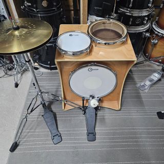 (Category: ) located in . Submitted by drummersboutique (Listing ID 1437509117, Image 1). Description: .