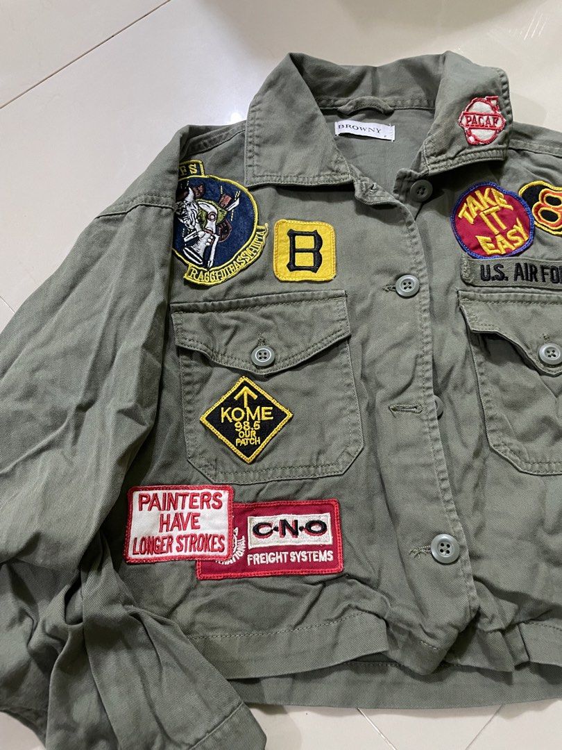 Browny Patchwork Cropped Jacket (Category: Coats, Jackets and Outerwear) located in Puchong. Submitted by m00chi_ (Listing ID 1437492885, Image 2). Description: -Crop top boxy jacket -Size S -baru pakai sekali je -price include postage!!.