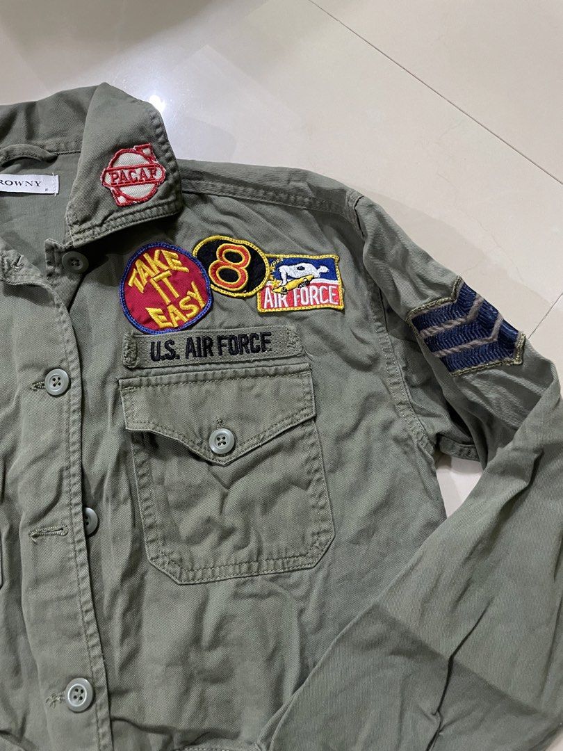 Browny Patchwork Cropped Jacket (Category: Coats, Jackets and Outerwear) located in Puchong. Submitted by m00chi_ (Listing ID 1437492885, Image 3). Description: -Crop top boxy jacket -Size S -baru pakai sekali je -price include postage!!.
