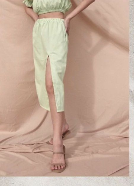 ByMeadow Apple Green Slit Skirt (Category: Skirts) located in Manila. Submitted by cheddarph (Listing ID 1437544948, Image 2). Description: .