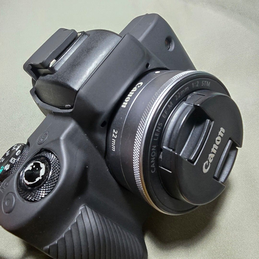 Canon EOS M50 mark I (Body Only) (Category: Cameras) located in Manila. Submitted by llianaj (Listing ID 1437516037, Image 2). Description: - Canon EOS M50 camera (body) - Includes charger - Two original batteries included - Comes with a camera strap - Black camera body Freebie: Camera bag WELL USED FOR COVERAGE AND TRAVELS! MINOR COSMETIC ISSUES MEET UP ONLY!!! MOP: GCASH/GOTYME.